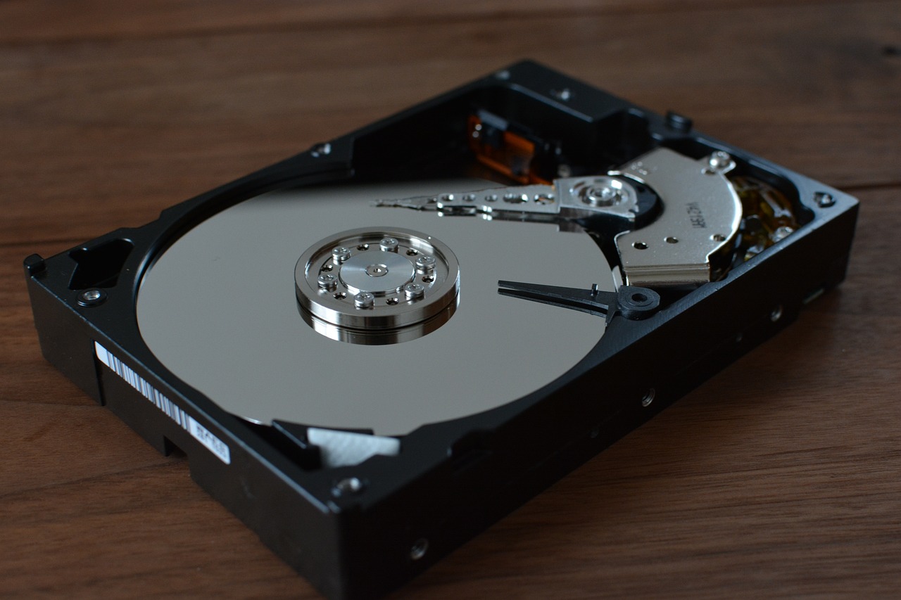 SSD와 HDD 완벽 비교: 속도와 용량의 모든 것 알아보기 1